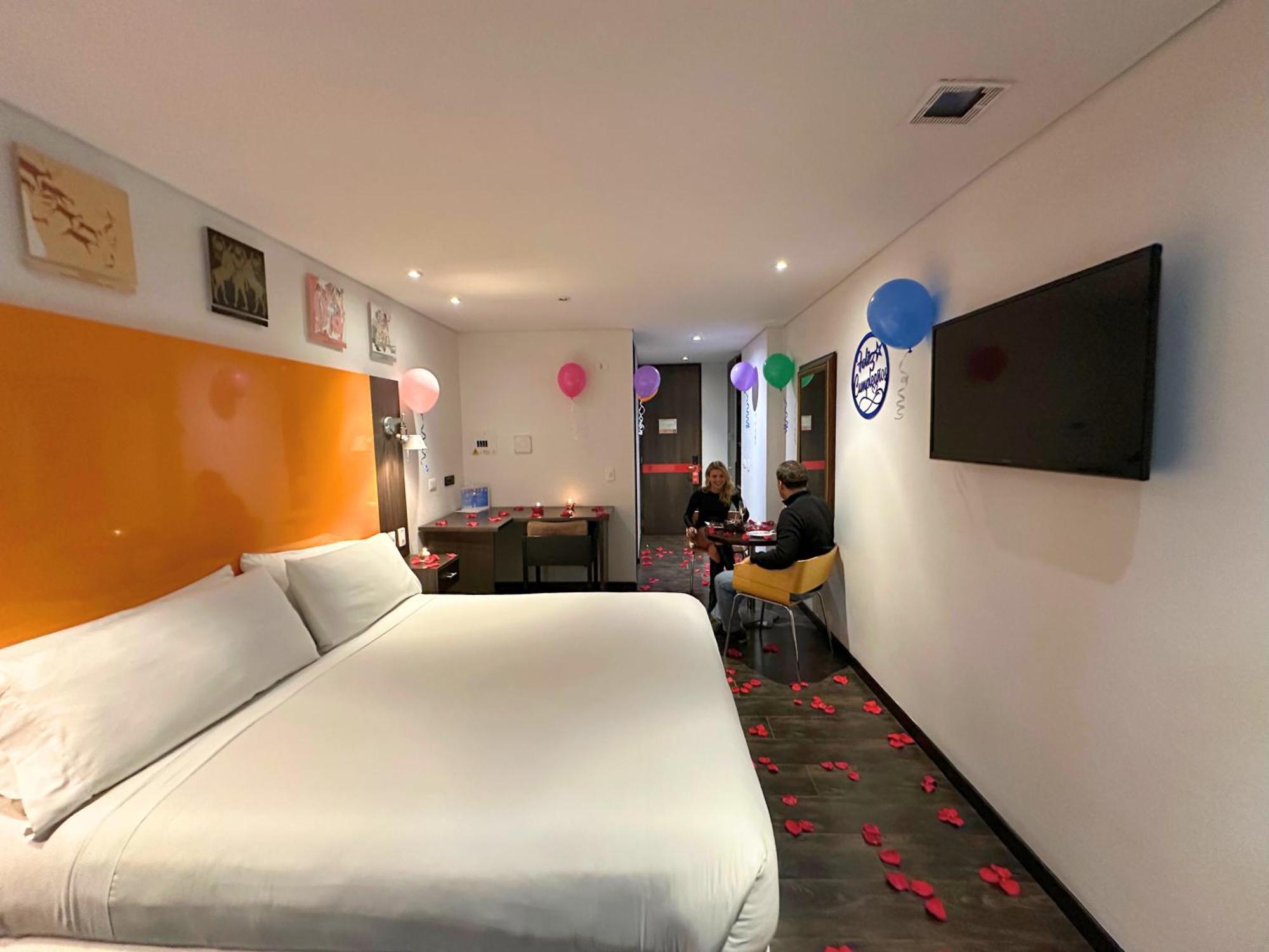 Hotel 104 Art Suites ボゴタ エクステリア 写真